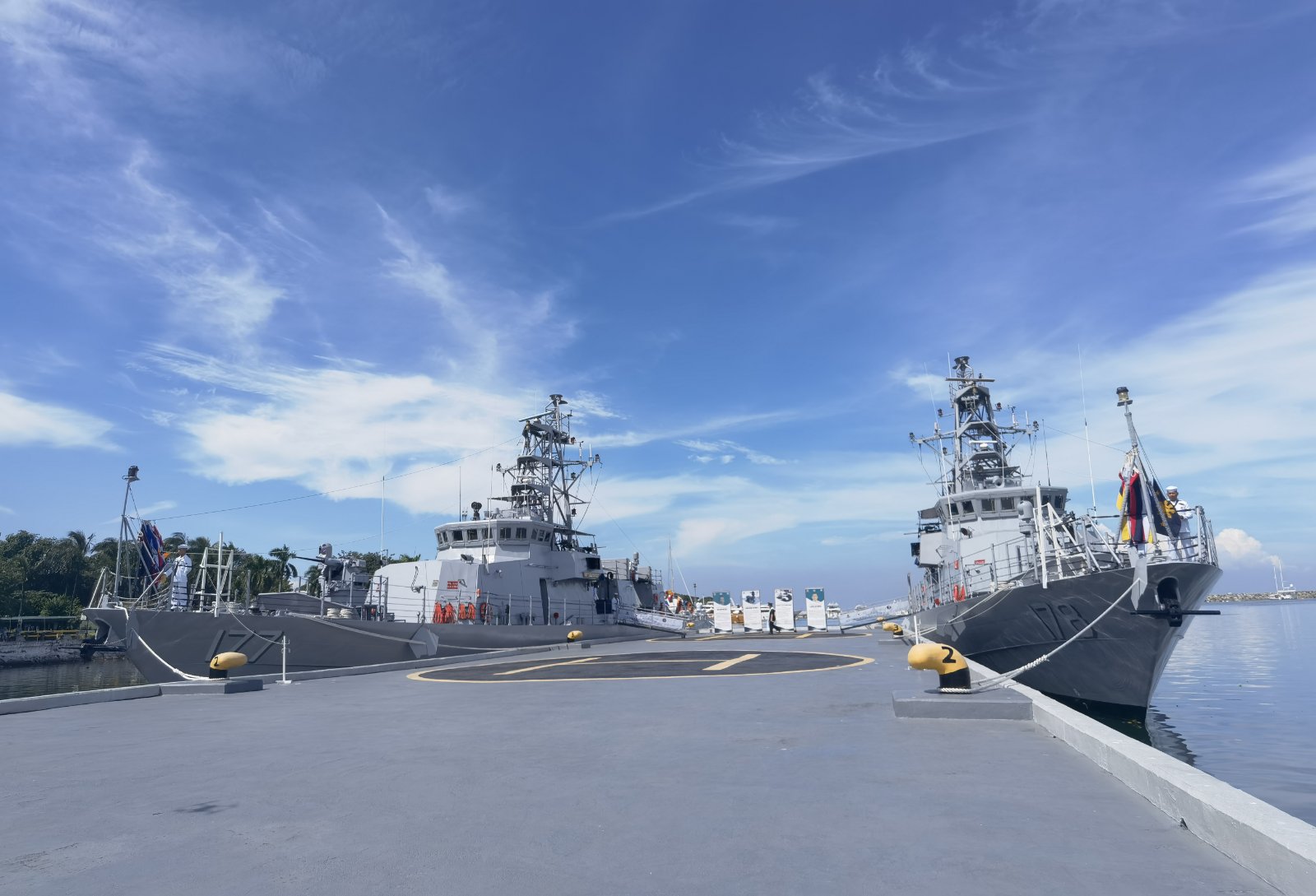Phl Navy commissions 2 ex-US patrol vessels