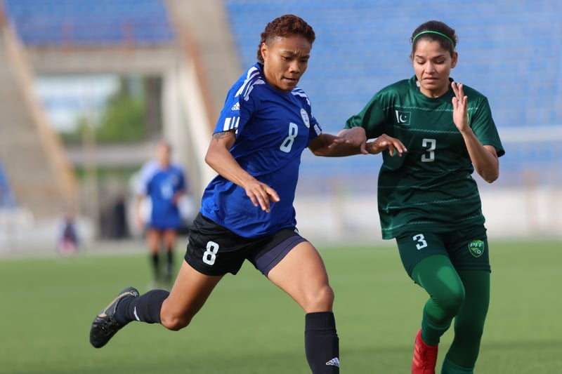 Inspired Filipinas brace for war