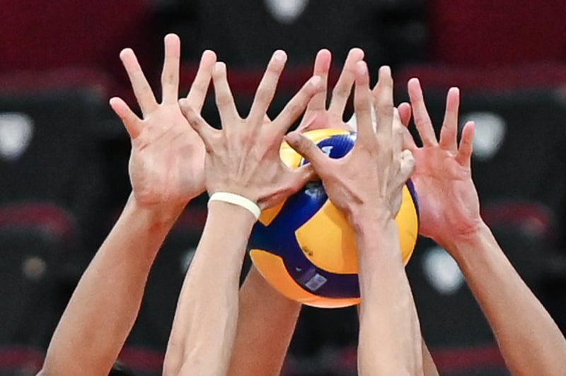 Pinoy spikers fall to Indonesia