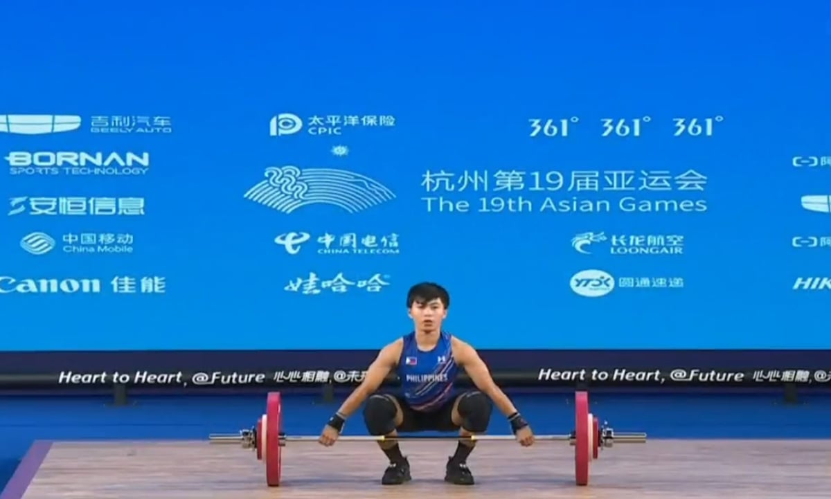 Ramos falls in weightlifting