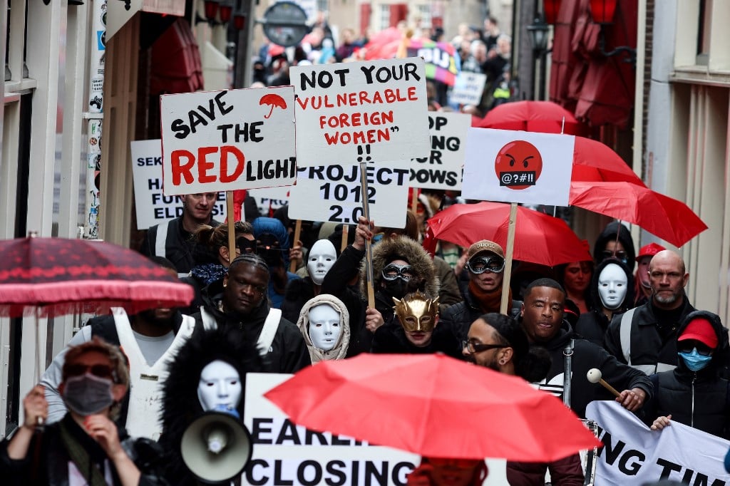 Amsterdam sex workers protest planned ‘erotic center’