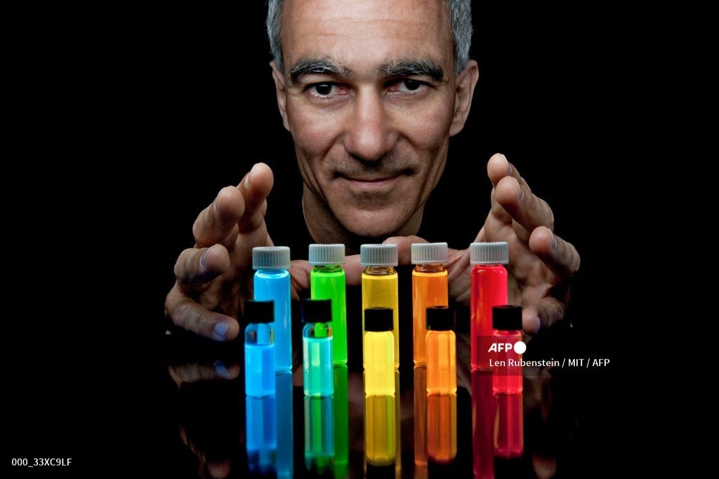 Quantum dots: the tiny ‘rainbow’ crystals behind chemistry Nobel