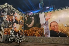Exiled former Pakistan PM Nawaz Sharif arrives home for comeback bid