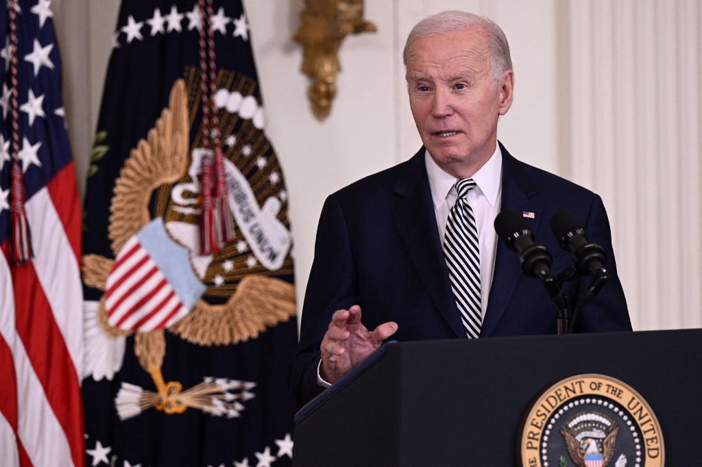 Biden unveils AI order aiming to ‘lead the way’ on safety