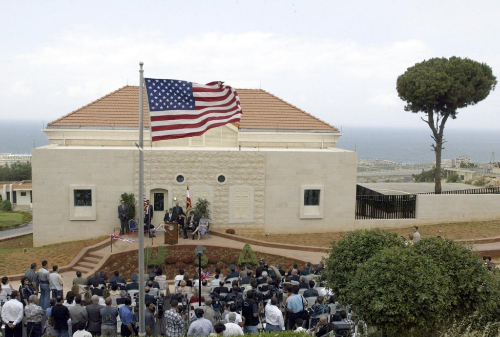 US allows non-essential embassy staff to leave Lebanon