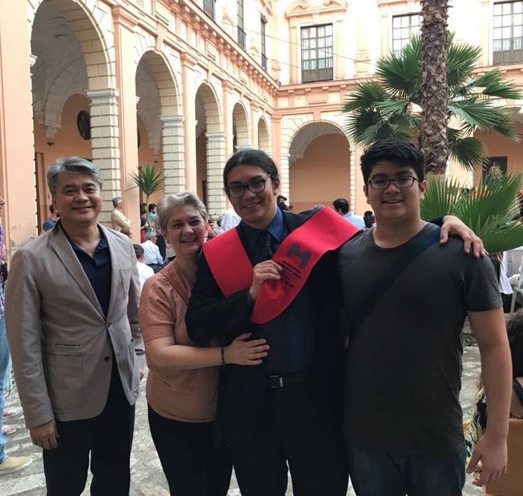 Family photo at his Seville Graduation in 2018