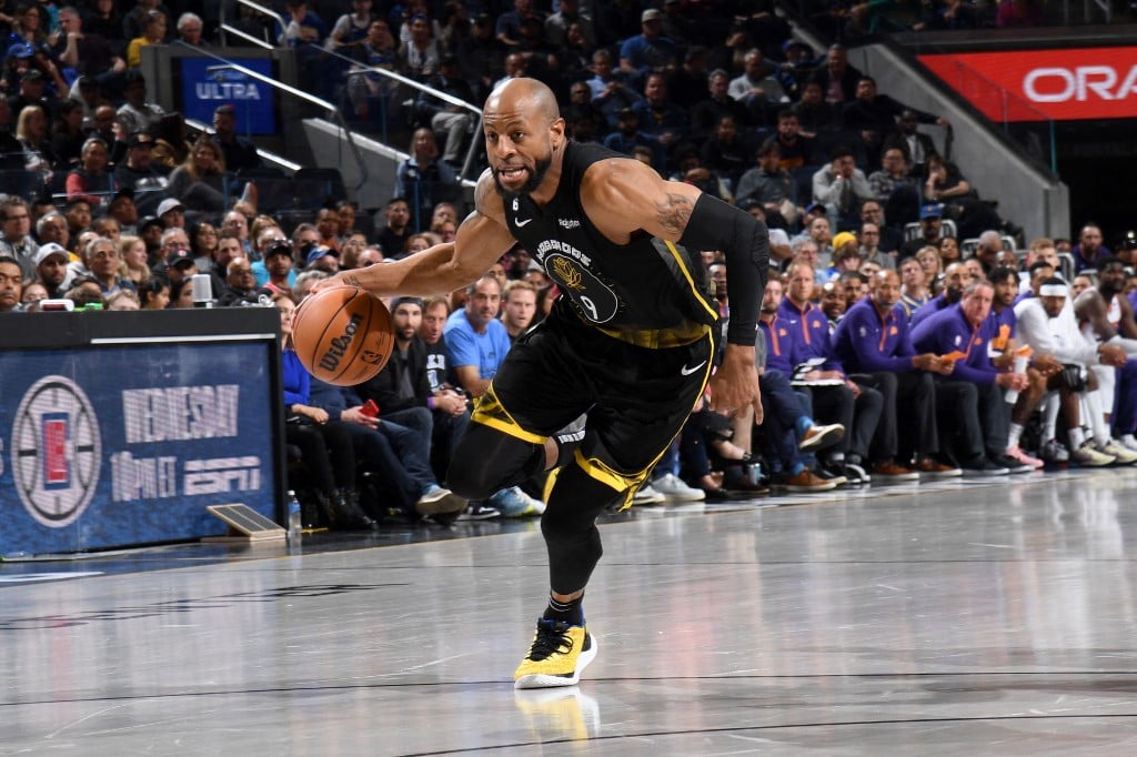 Warriors great Iguodala announces retirement