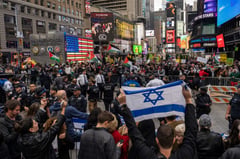 Palestinian supporters, pro-Israel counter-protestors rally in Manhattan