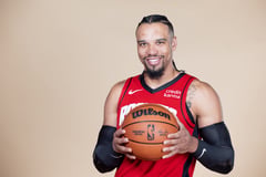 NBA fines Houston’s Brooks $25,000 for reckless contact