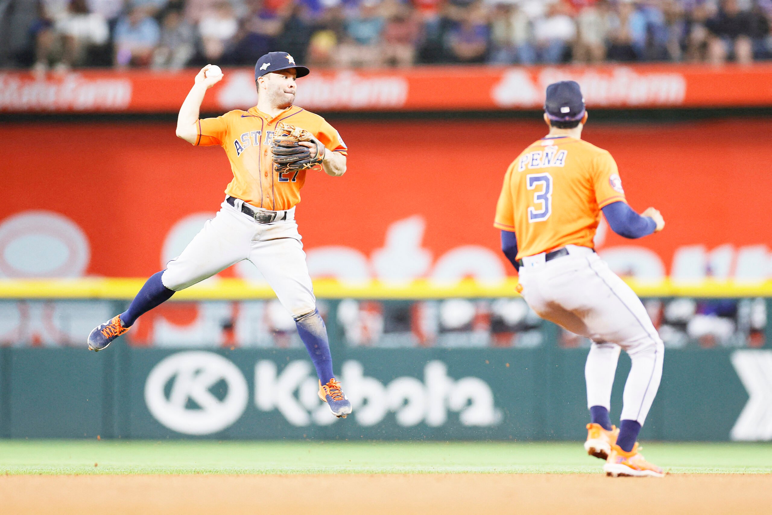 Altuve sends  Astros into orbit