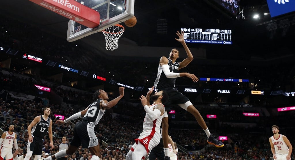 Wemby, Spurs send Rockets crashing
