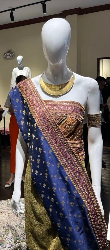 A four-piece garment made of Indian polyester silk with embellished gold patterns, a reflection of the Philippines_ connection with other South and Southeast Asian countries.