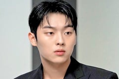 Choi Hyun-wook declines role in ‘Descendants of the Sun’ director’s new drama