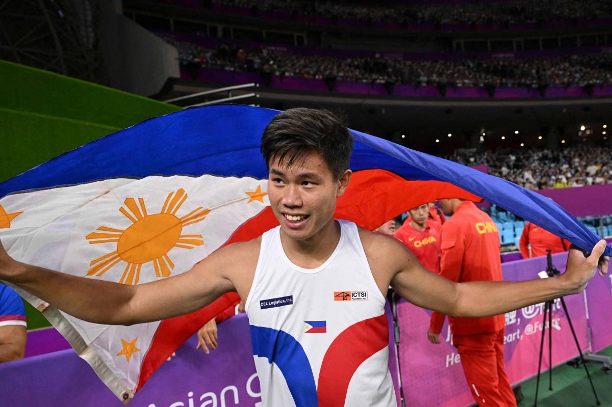 Marcos takes  to X to hail Obiena