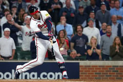 Riley homer powers Braves past Phillies