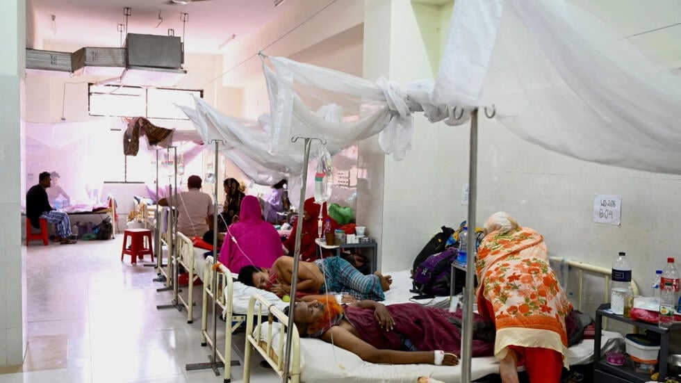 Bangladesh dengue deaths top 1,000 in worst outbreak on record