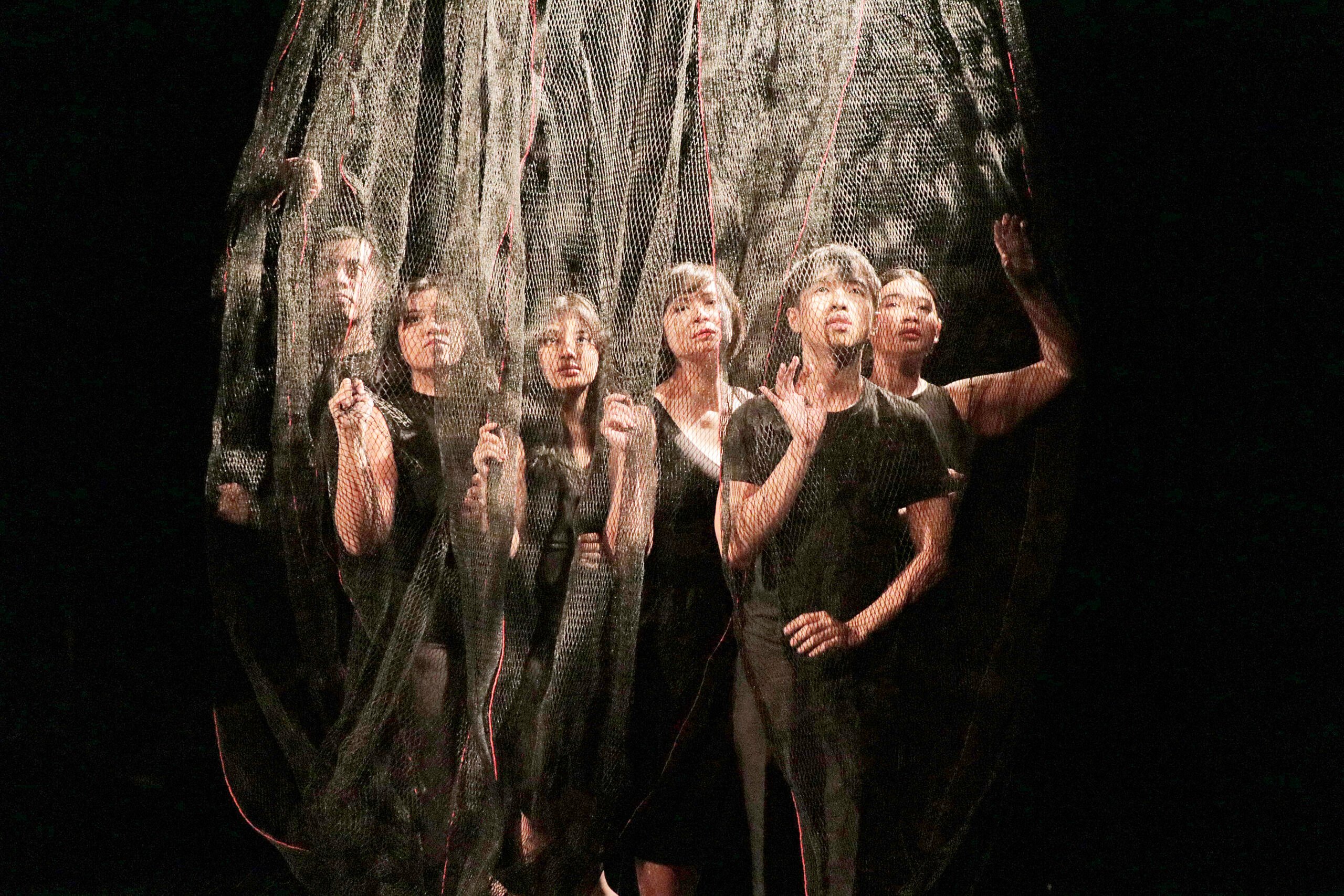 The cast of ‘Unós’ — Benilde Theater Arts alumni Janji Gamboa, Kate Loreno, Alyssa Torres and graduating students Michael Hilao and Jiana Velasco together with director Jenny Logico-Cruz.
