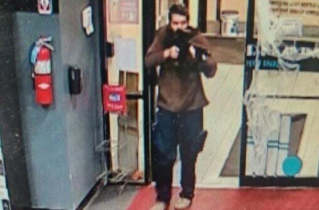 U.S. mass shooting suspect dead