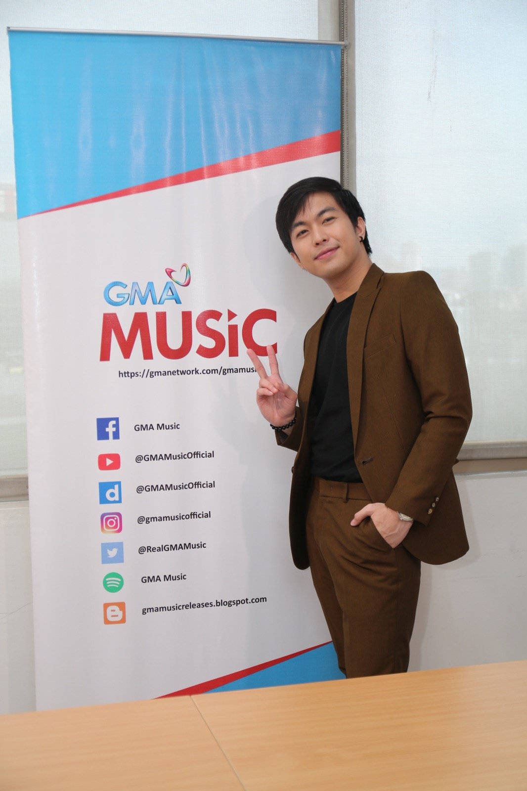 ‘The Clash’ 2023 champion John Rex signs up with  GMA Music