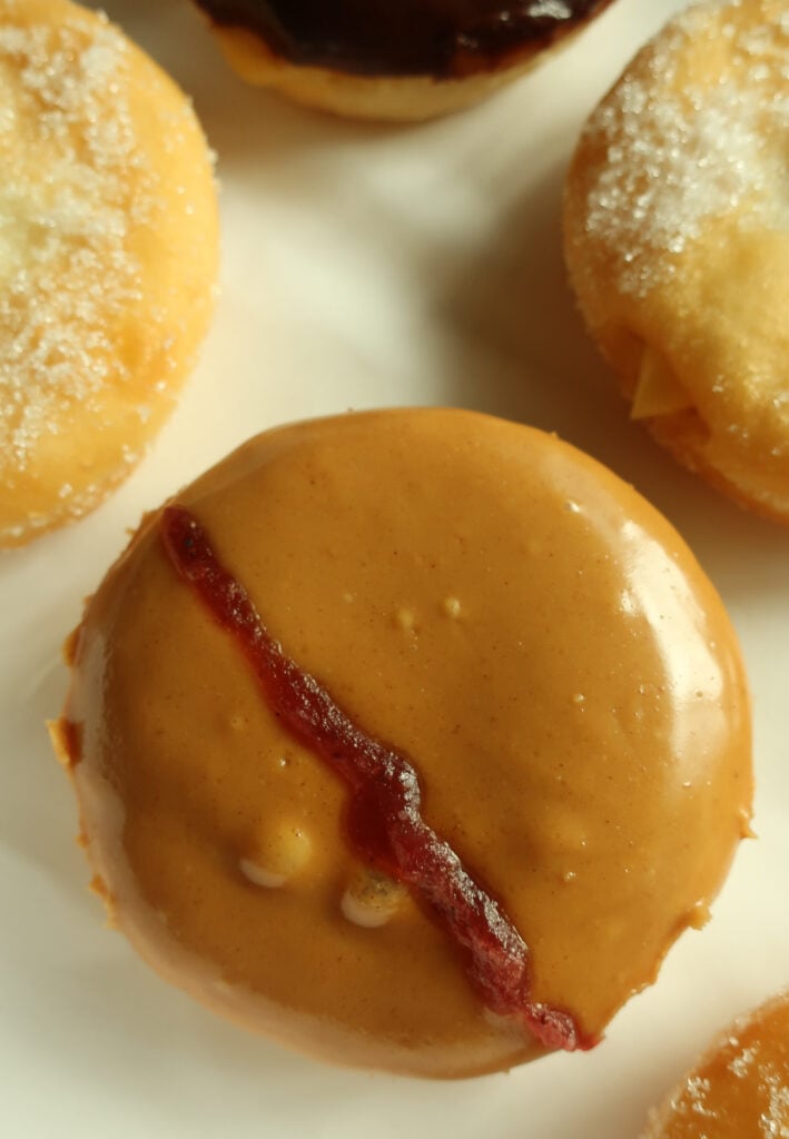 PB and J Doughnut. <strong>Photographs by Dolly Dy-Zulueta </strong>