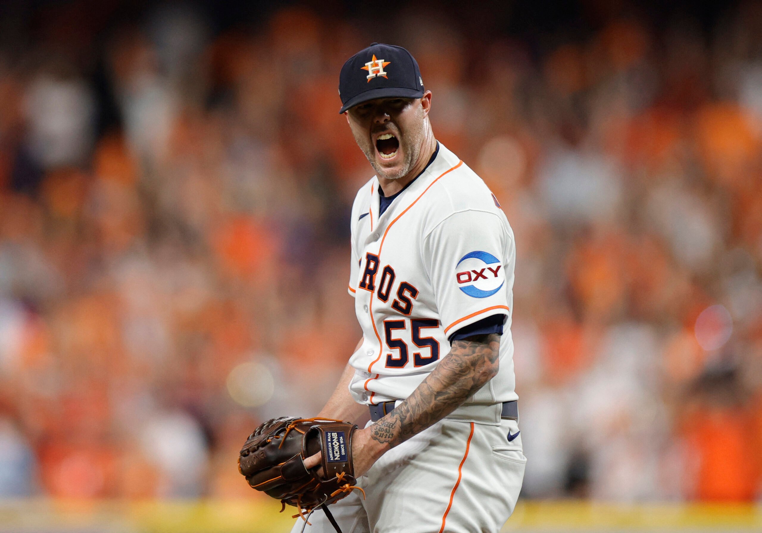 Astros sink Twins