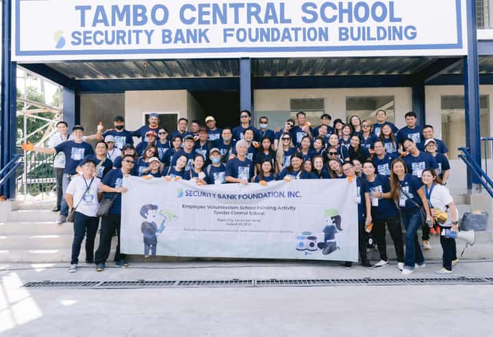 Security Bank employees spruce up six classrooms in Iligan City