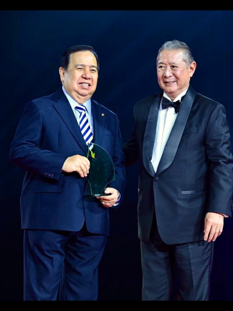 Senator Dick Gordon and Mario Katigbak.