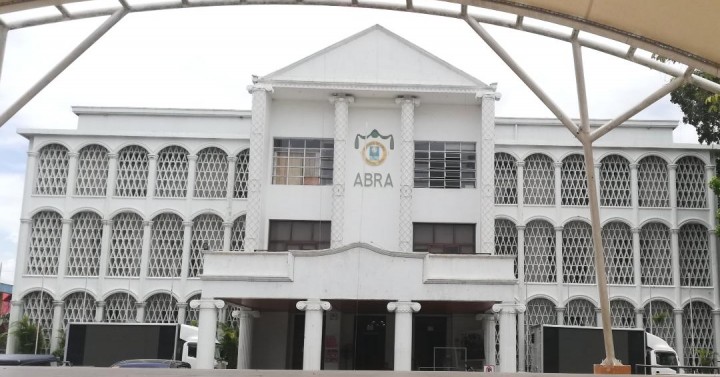 Abra town politics heat up