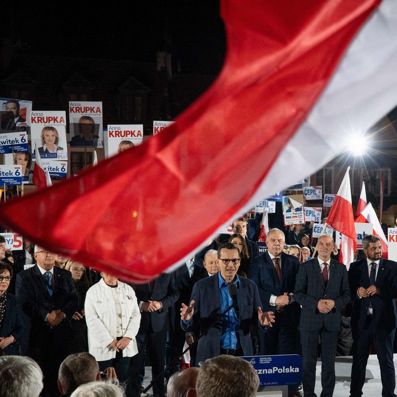 EU membership at stake as Poles vote