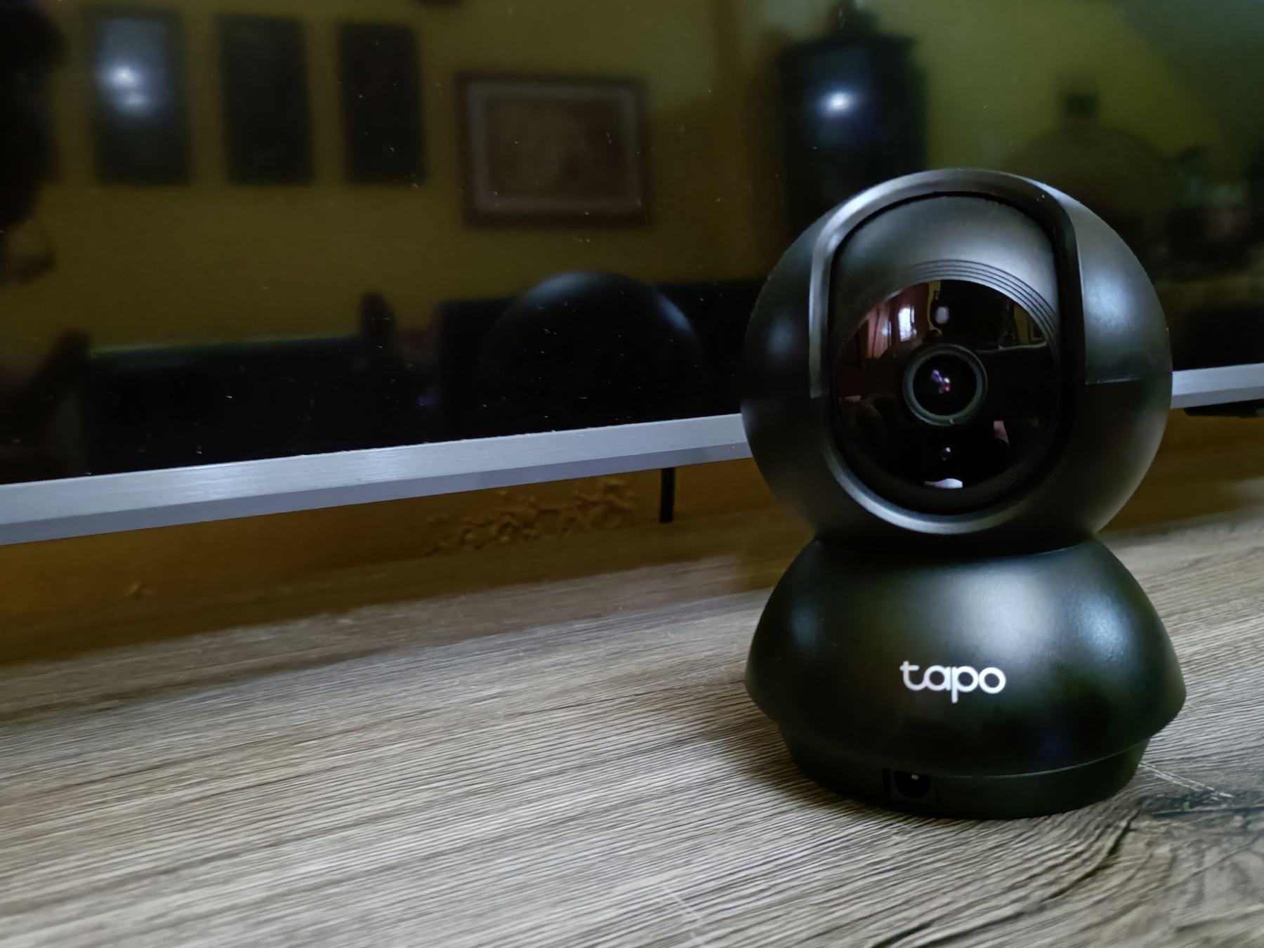 PHOTOGRAPH BY 
RAY ALFRED S. REMIGIO 
FOR the DAILY TRIBUNE
TP-Link’s Tapo C211 has a rotating 360-degree field of view and a 114-degree panning capability.
