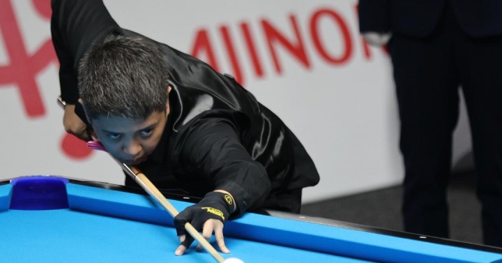 Amit dethrones Taiwanese foe
