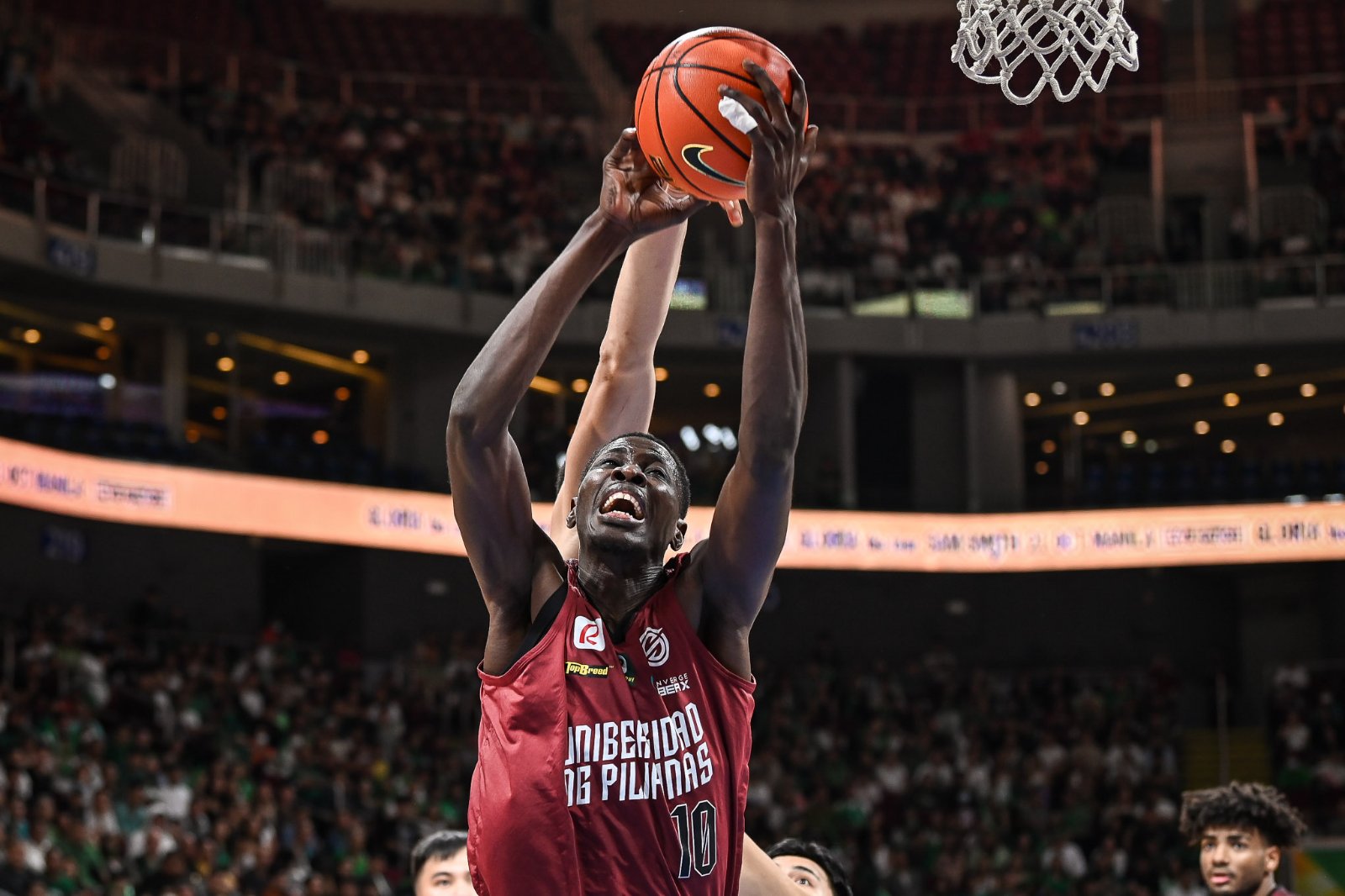 UP escapes La Salle to remain unbeaten