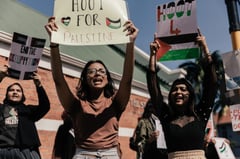 Pro-Israel and pro-Palestinian groups clash in S. Africa