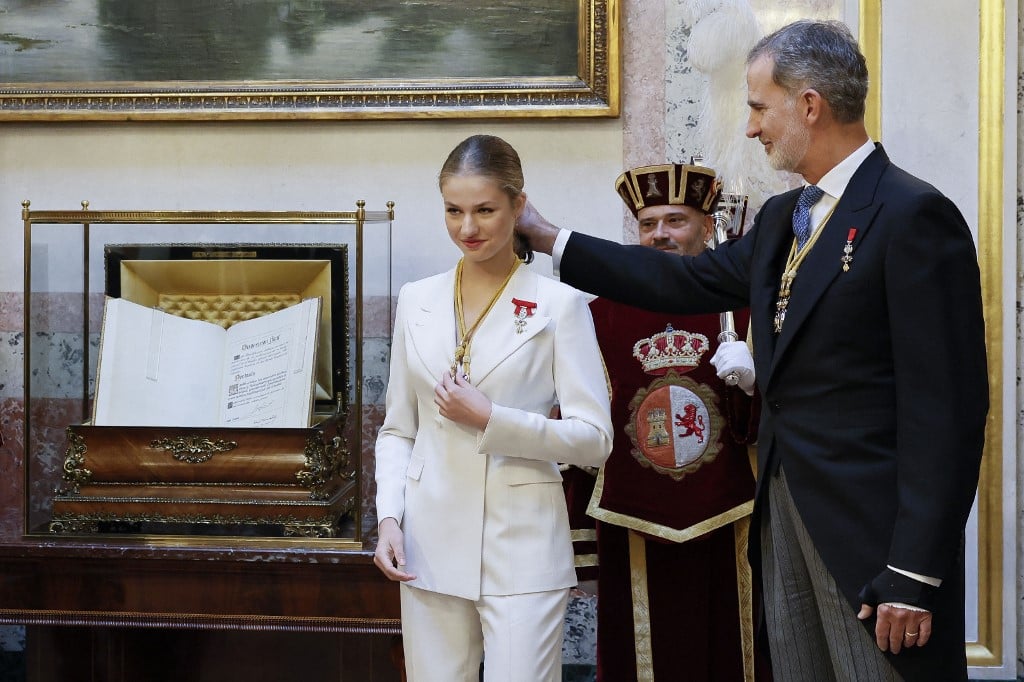 Spain cheers as crown princess comes of age in boost for monarchy