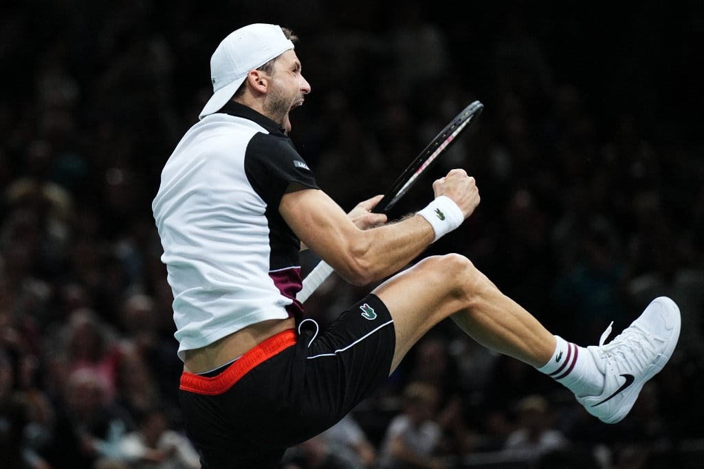 Dimitrov holds off Tsitsipas to reach Paris Masters final