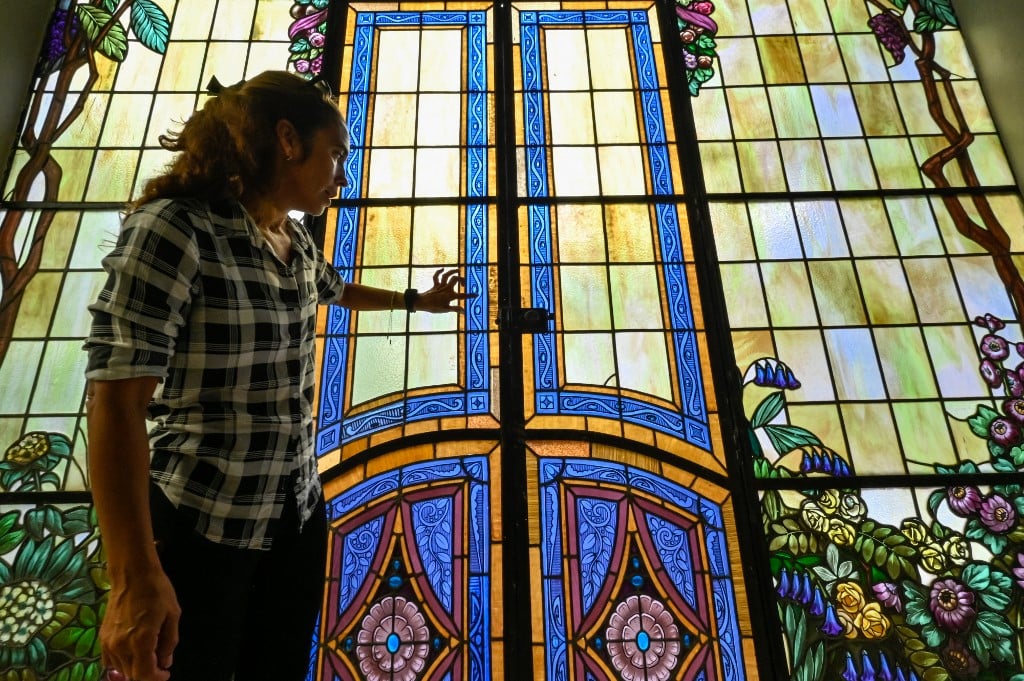 Color and light: bringing life back to Havana’s stained glass windows