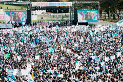 Tens of thousands rally for Israel in Washington