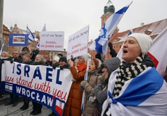 Thousands march against anti-Semitism in London