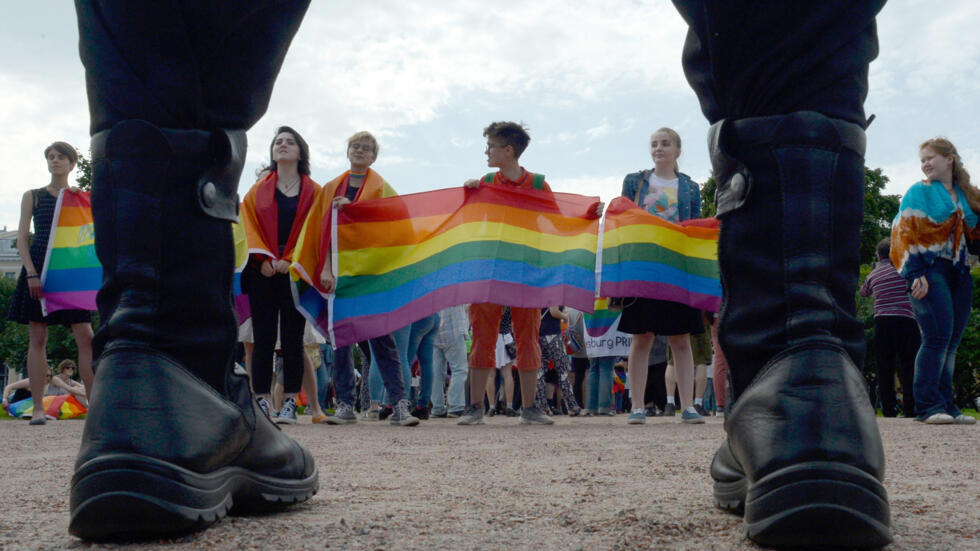Russia seeks LGBT ban