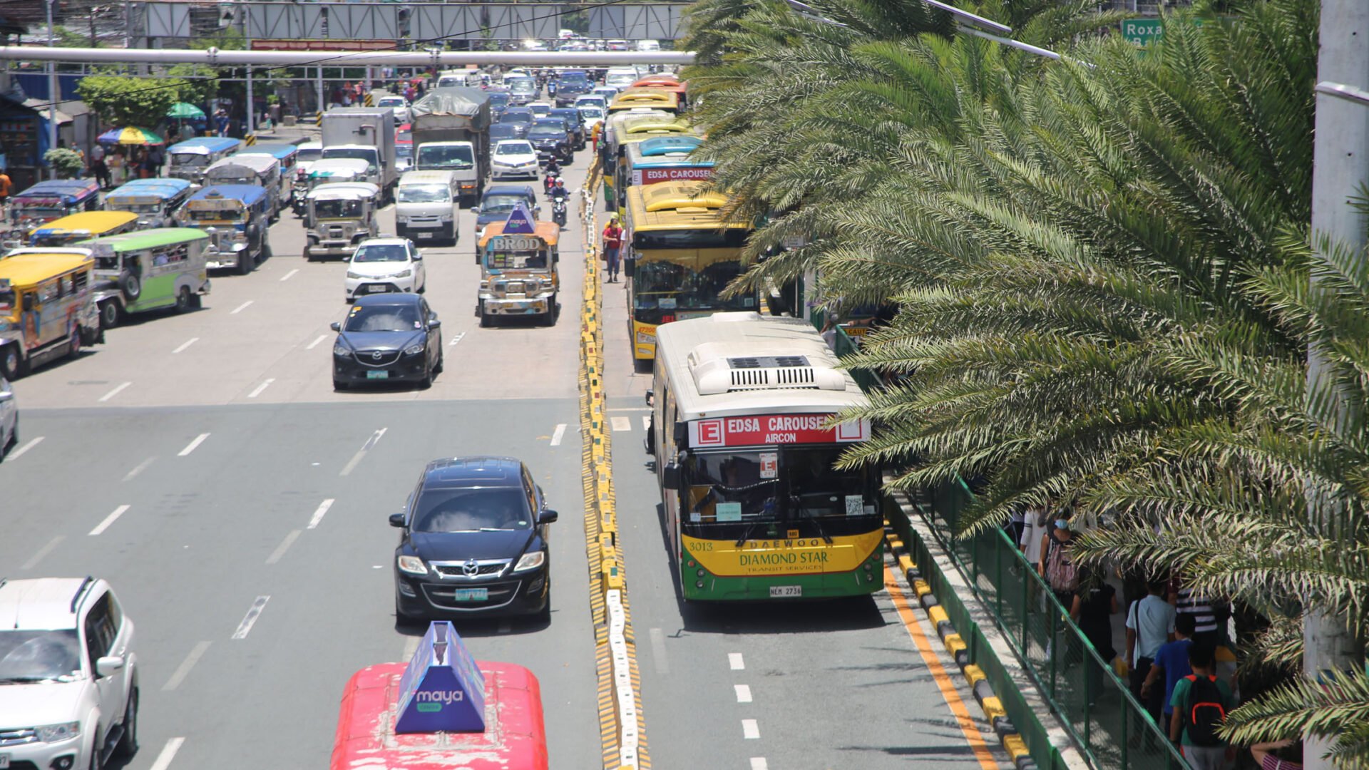 Phl’s 5 highest officials allowed to use EDSA bus lane