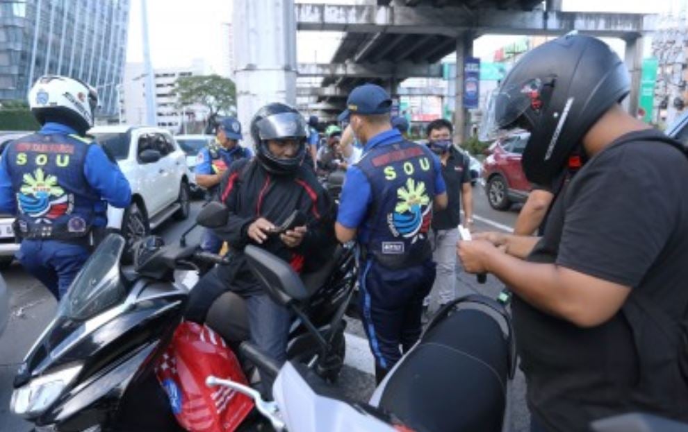 License suspension eyed for disrespecting enforcers