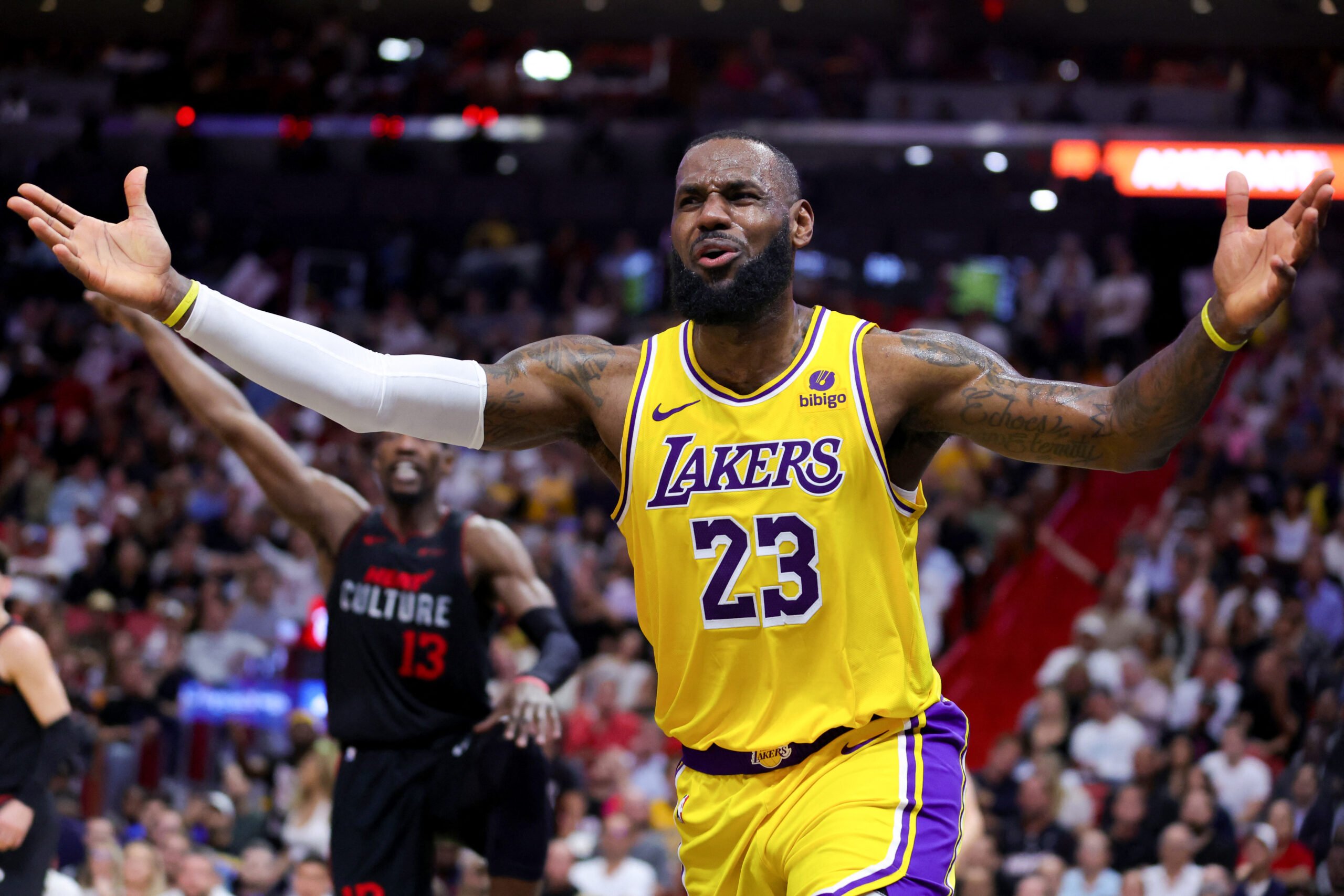 LeBron to open Akron museum