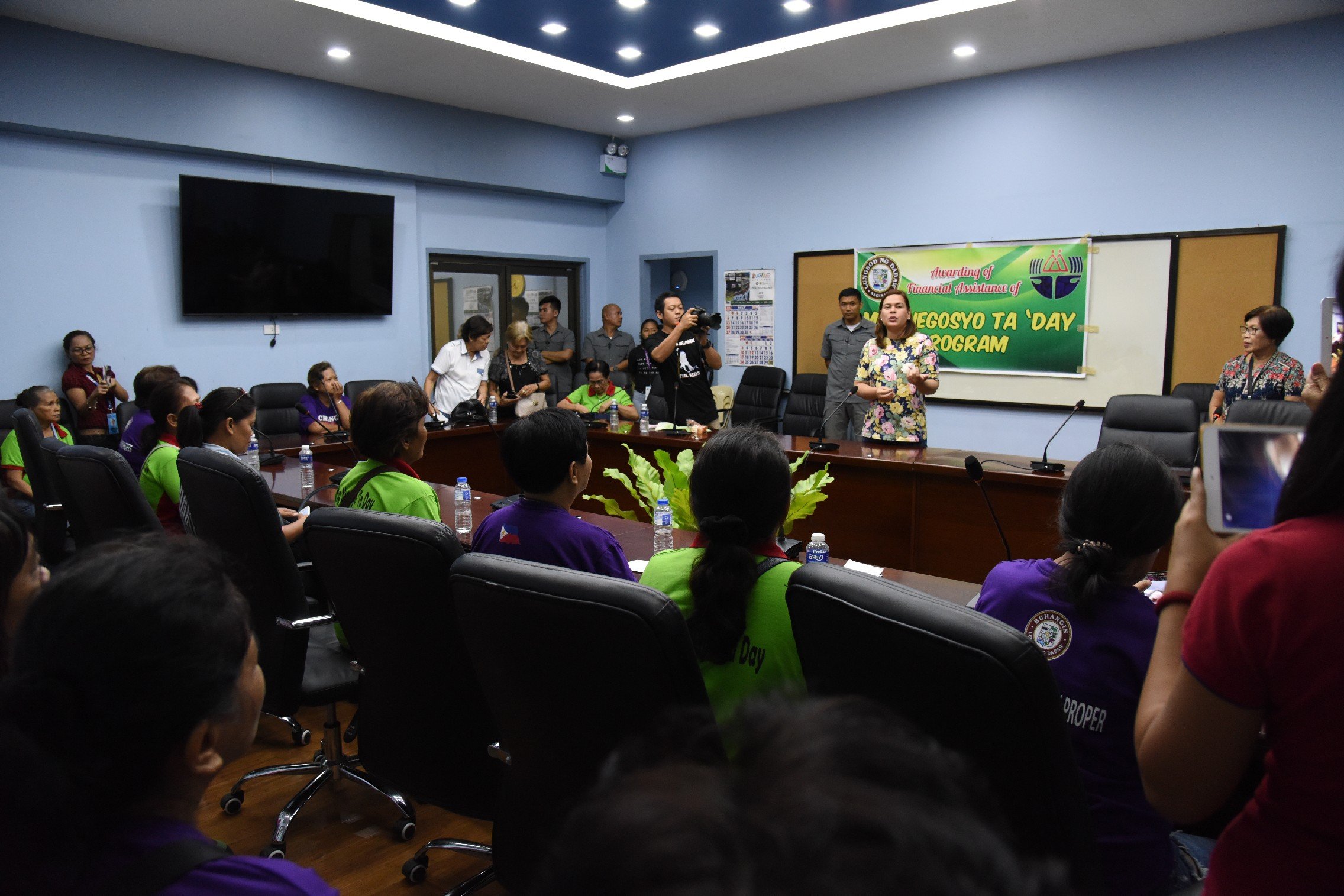 OVP provides business funds to Bacolod groups