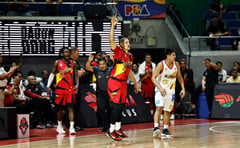 Lassiter catches fire, tows SMB to 3rd straight win