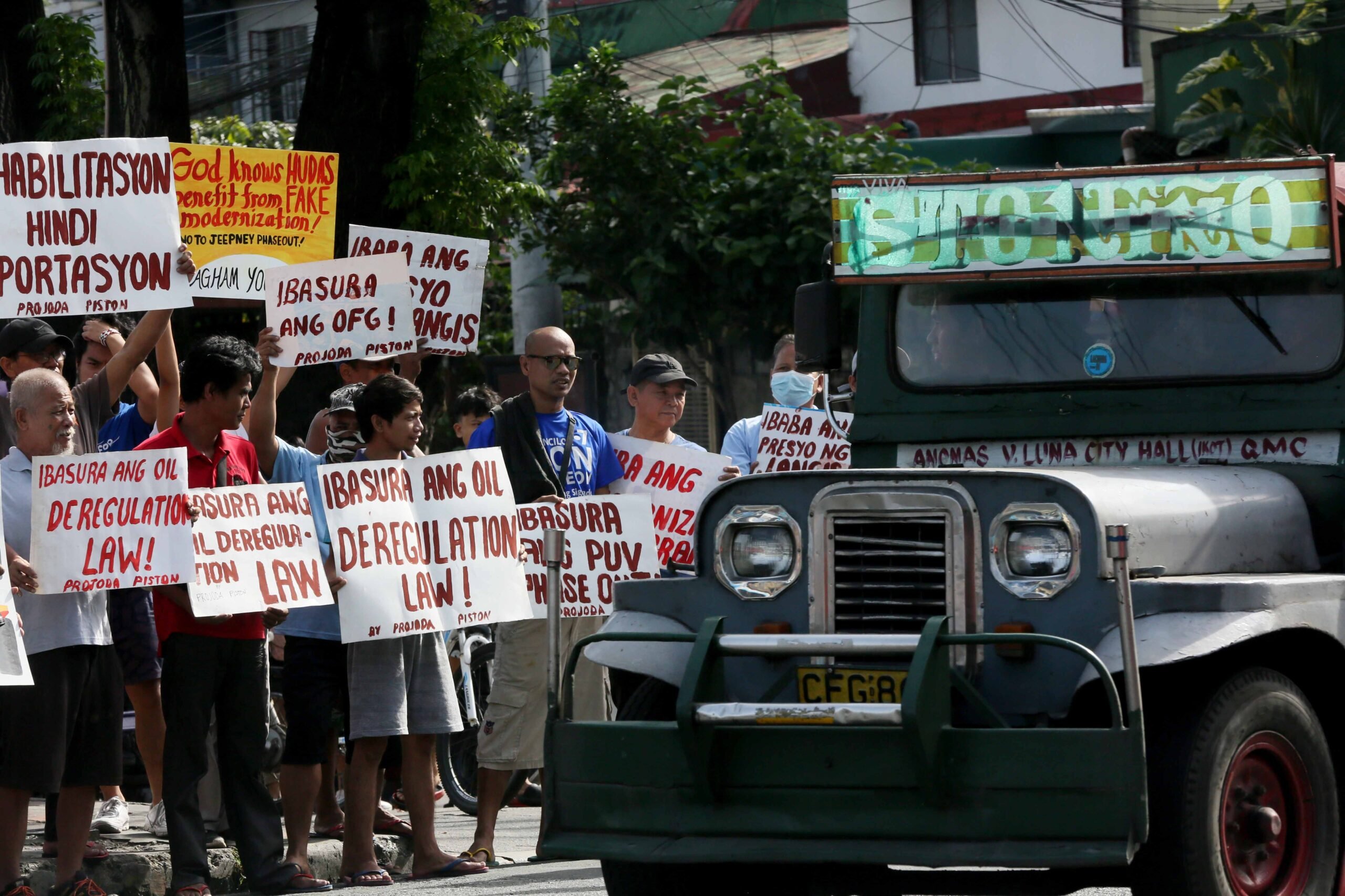 Gov’t to boost public transit during 3-day jeepney strike