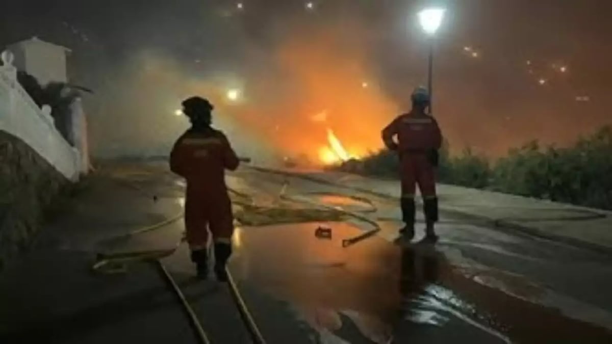 Hundreds evacuated as wildfire rages in Spain
