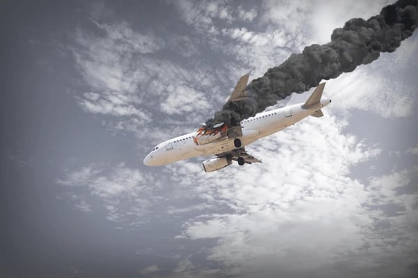 Two planes crash-land on same airport