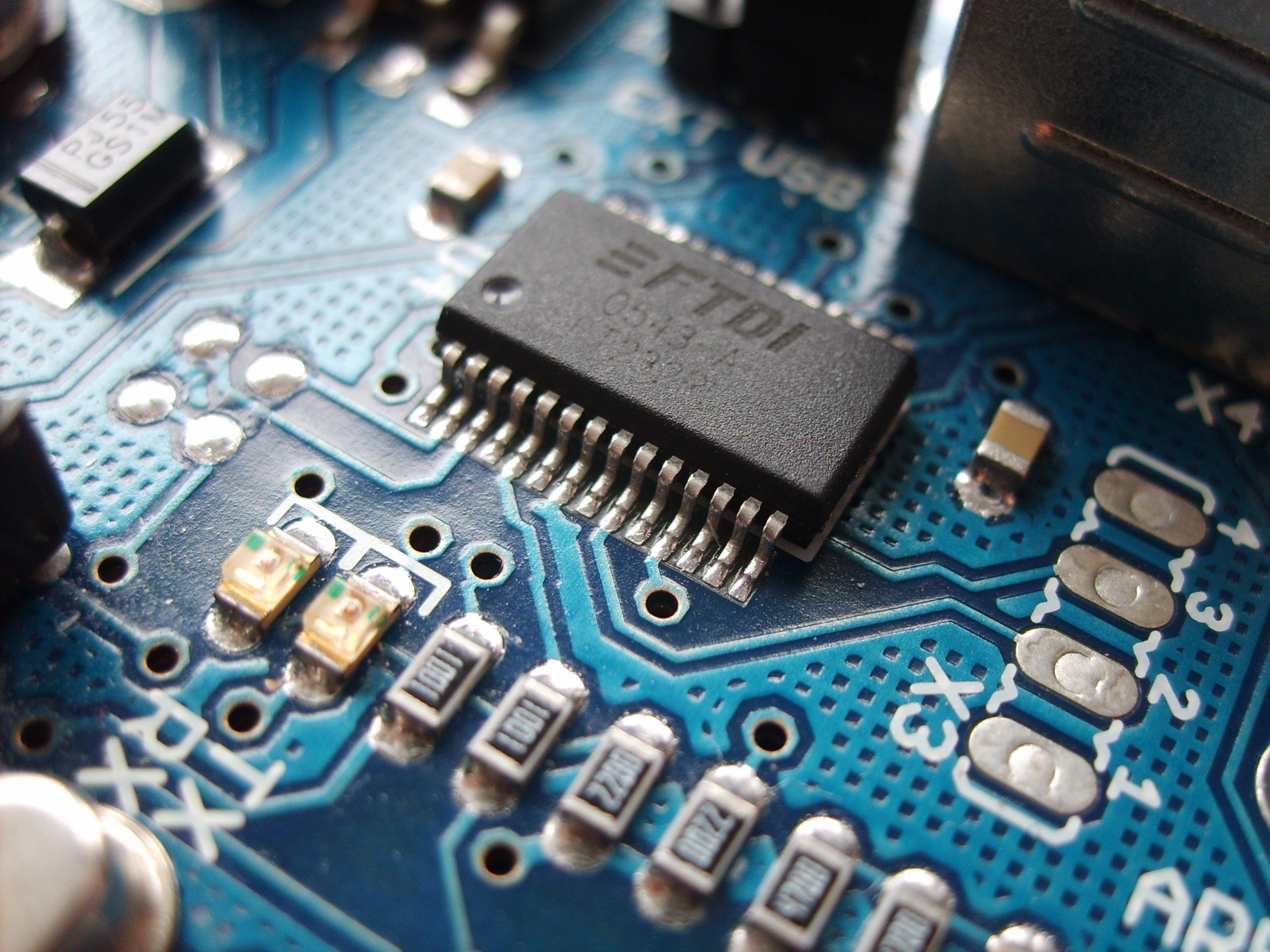 Steady electronics exports rebound seen