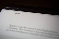 Hundreds of OpenAI staff threaten mass exodus to join ex-CEO
