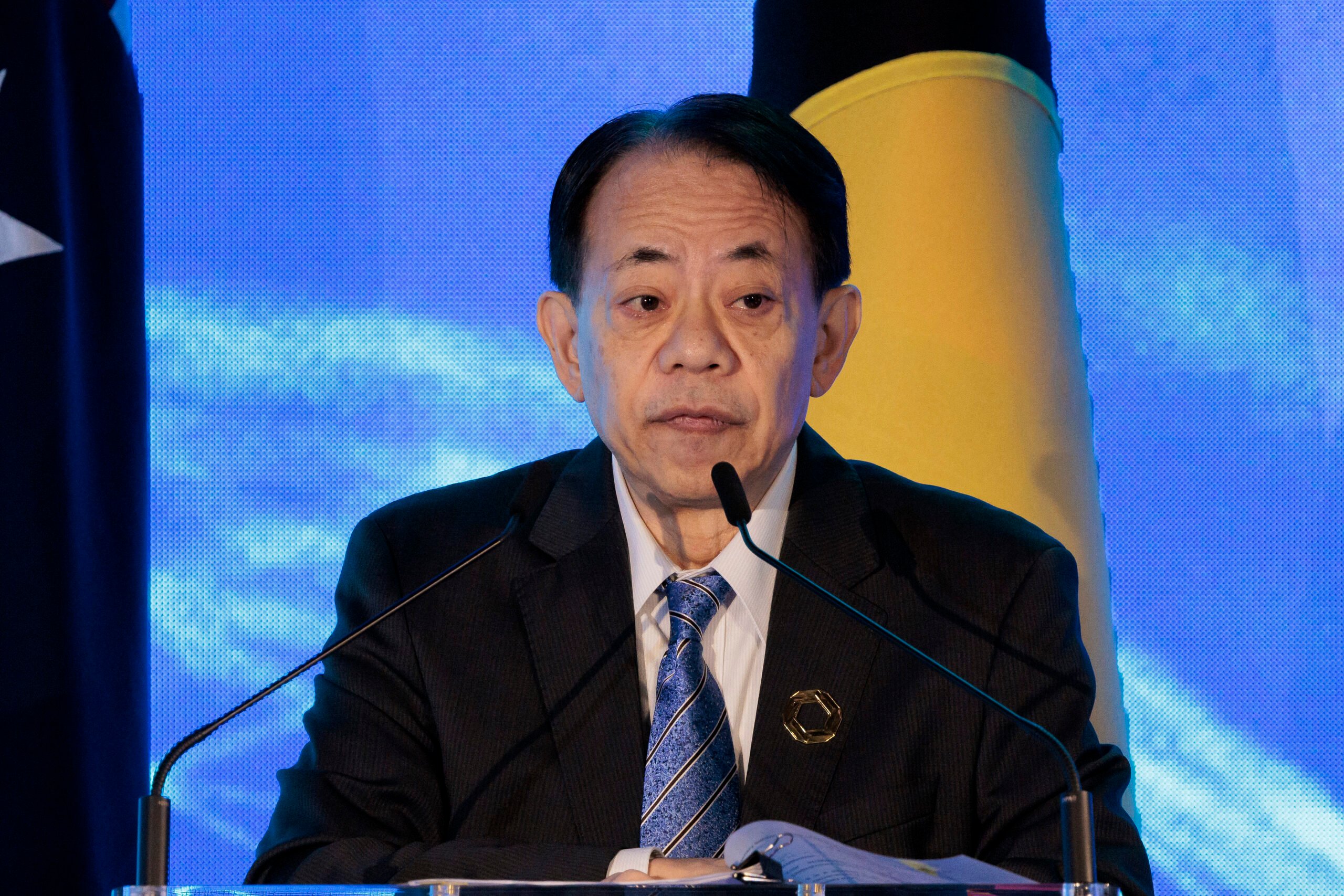 $10-B climate change fund set